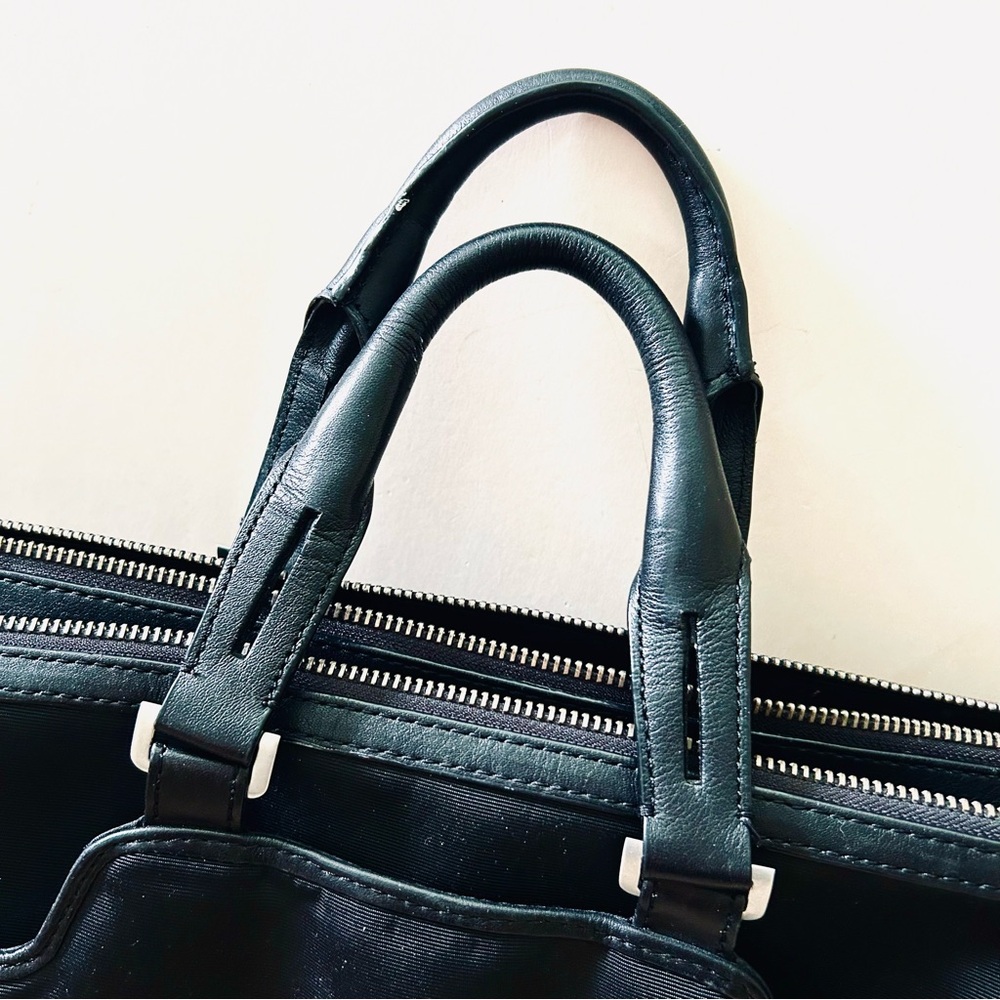 Piquadro Italian Leather & Nylon Unisex Briefcase Gently Used - Picture 2 of 16